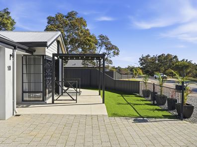 10 Cinnabar Loop, Byford WA 6122