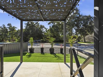 10 Cinnabar Loop, Byford WA 6122