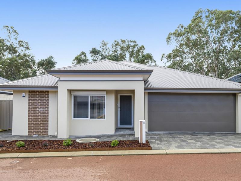 17 Toscana Way, Kelmscott WA 6111