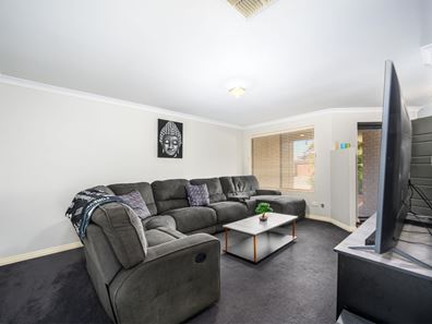 23 Senecio  Way, Halls Head WA 6210