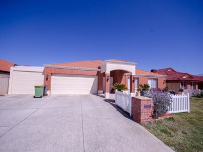 9 McKim Street, Canning Vale WA 6155