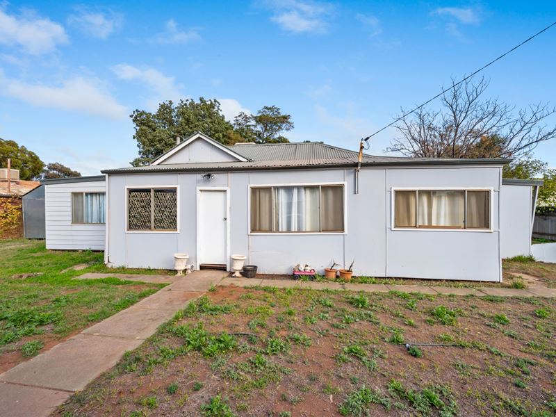 1A Moran Street, Boulder WA 6432