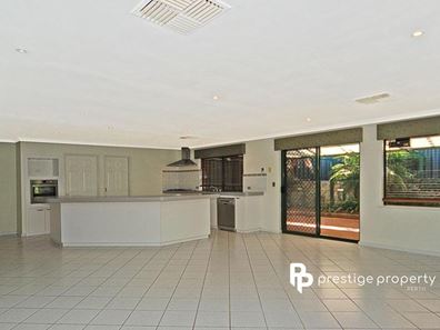 17 Fisherton Circuit, Kinross WA 6028