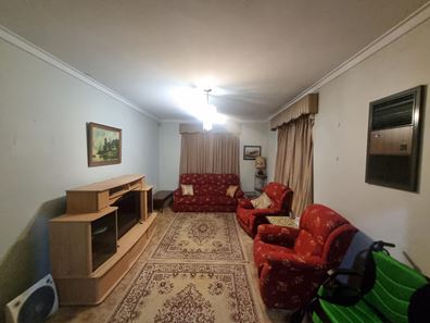28 Camberwell St, Beckenham WA 6107
