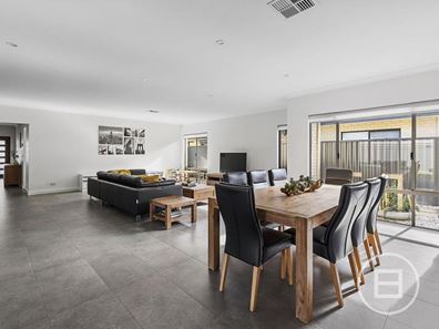 8 Chicory Street, Treeby WA 6164