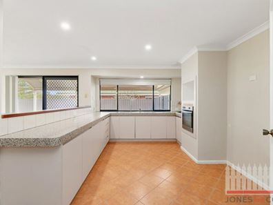 10 Mitchell Place, Two Rocks WA 6037