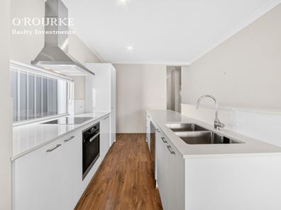17 Ozone Parade, Trigg WA 6029