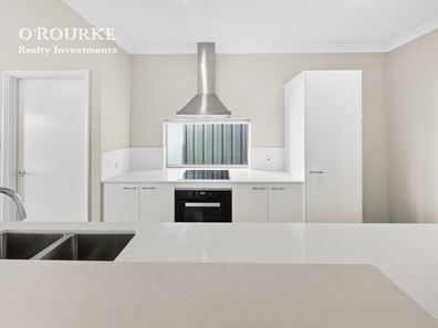 17 Ozone Parade, Trigg WA 6029
