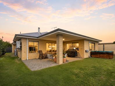 4 Spyglass Cove, Dunsborough WA 6281