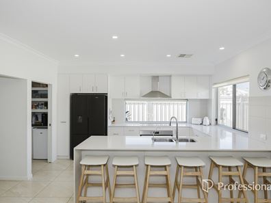 19 Summerhome Parade, Yanchep WA 6035