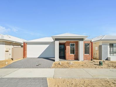 12 Pearwood Vista, Piara Waters WA 6112