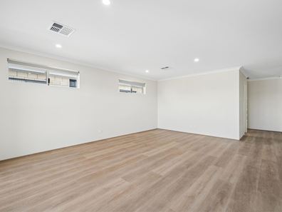12 Pearwood Vista, Piara Waters WA 6112