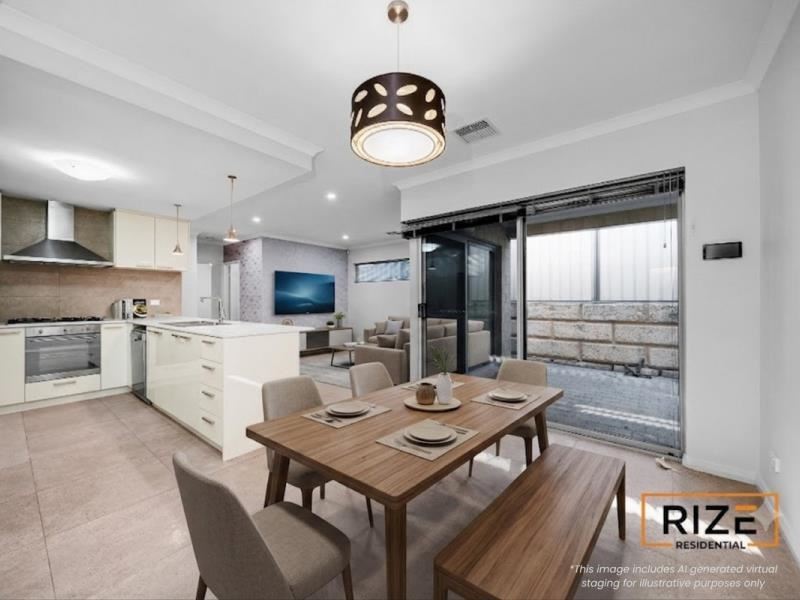 4/2 Solaia Loop, Woodvale