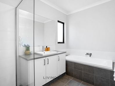 Room/4  19 Derrington Crescent, Balga WA 6061