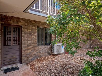 33/309 Harborne Street, Glendalough WA 6016