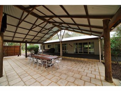 14 Huntington Court, Quedjinup WA 6281