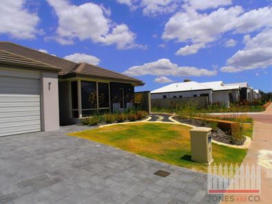 11 Riverland Drive, Ellenbrook WA 6069