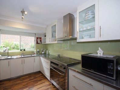 11 Hilltop Rise, Willetton WA 6155