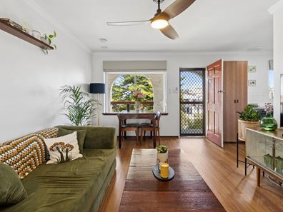 8/16 Eighth Avenue, Maylands WA 6051