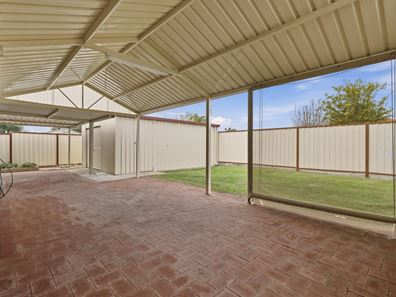 39 Sarah Ann Crescent, Warnbro WA 6169