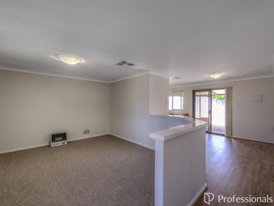 16 Palm Terrace, Forrestfield WA 6058