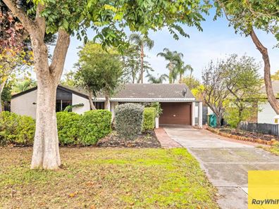 79 Glyndebourne Ave, Thornlie WA 6108