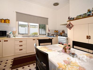 7 Leslie Street, Yakamia WA 6330