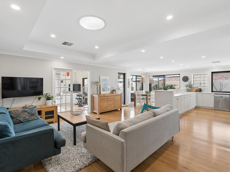 31 Hayfield Way, Duncraig