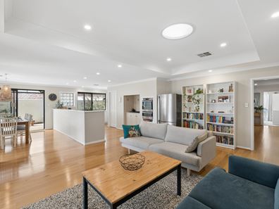 31 Hayfield Way, Duncraig WA 6023