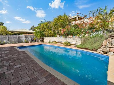 4 Sulina Court, Duncraig WA 6023