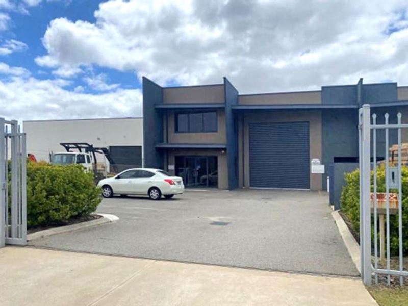 24 Dillington Pass, Landsdale WA 6065