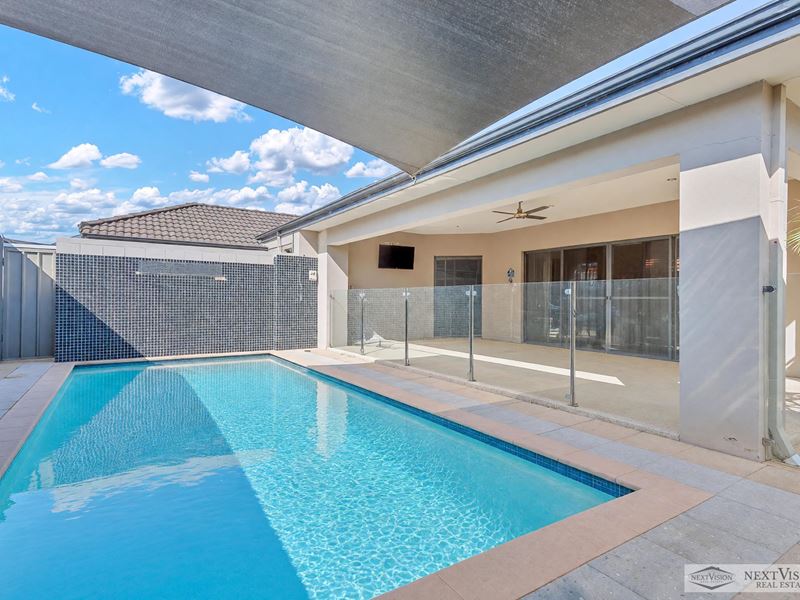 4 Carbine Way, Lake Coogee WA 6166