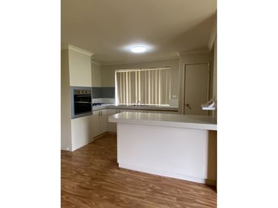 107 Hadfield Avenue, Broadwater WA 6280