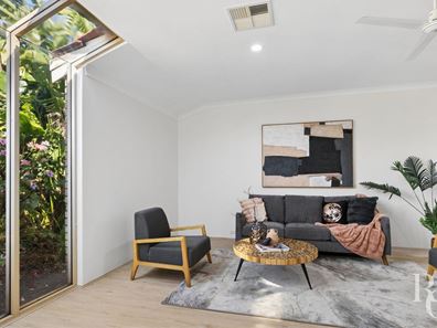 15 Raine Terrace, Winthrop WA 6150