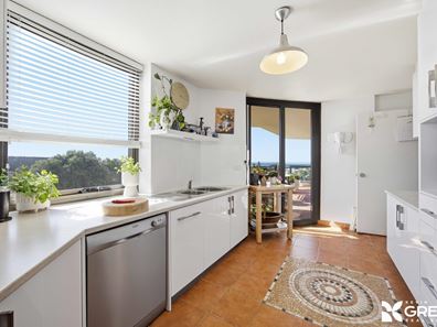 5/6A Valley Road, Halls Head WA 6210