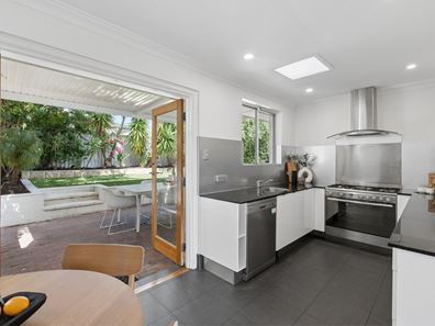 8 Sherington Road, Greenwood WA 6024