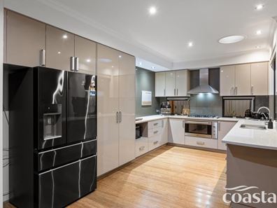 60 Greeson Parkway, Secret Harbour WA 6173