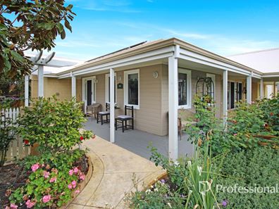 54 Leschenault Parade, Australind WA 6233