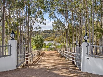 181 Jarrahdale Road, Jarrahdale WA 6124