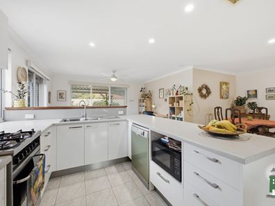 10 Stook Court, Spearwood WA 6163
