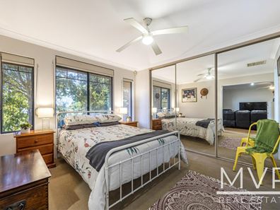 9 Brandon Mews, Parmelia WA 6167