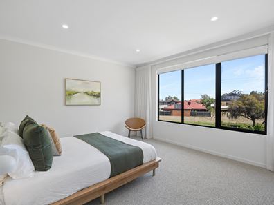 2/47 Telford Crescent, Stirling WA 6021