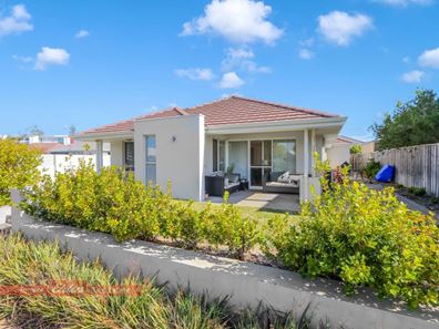 4 Stellaria Avenue, Halls Head WA 6210