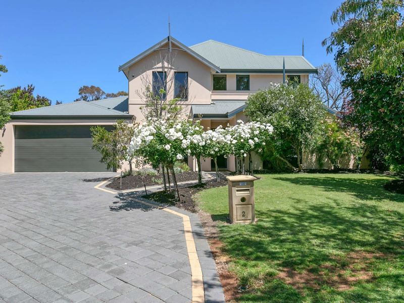 2 Batavia Way, Salter Point WA 6152