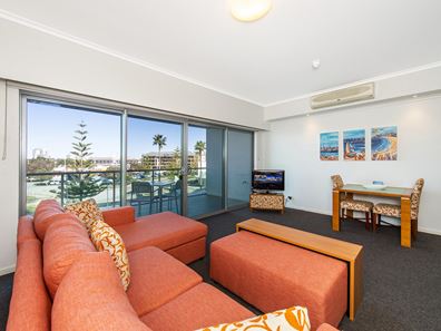 104/16 Dolphin Drive, Mandurah WA 6210