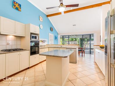 41 Central Park Avenue, Canning Vale WA 6155