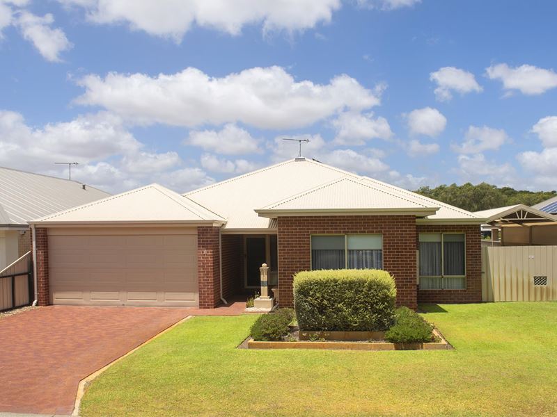 11 Flinders Crescent, Abbey