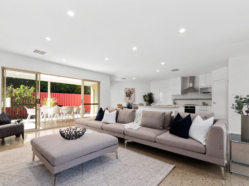 42A Grand Promenade, Bayswater