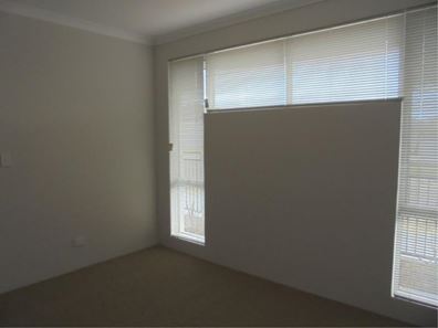 21 Venulosa Avenue, Halls Head WA 6210