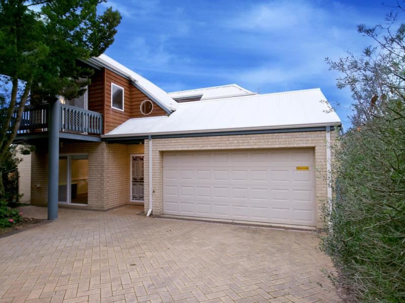 10 Huxtable Terrace, Baldivis